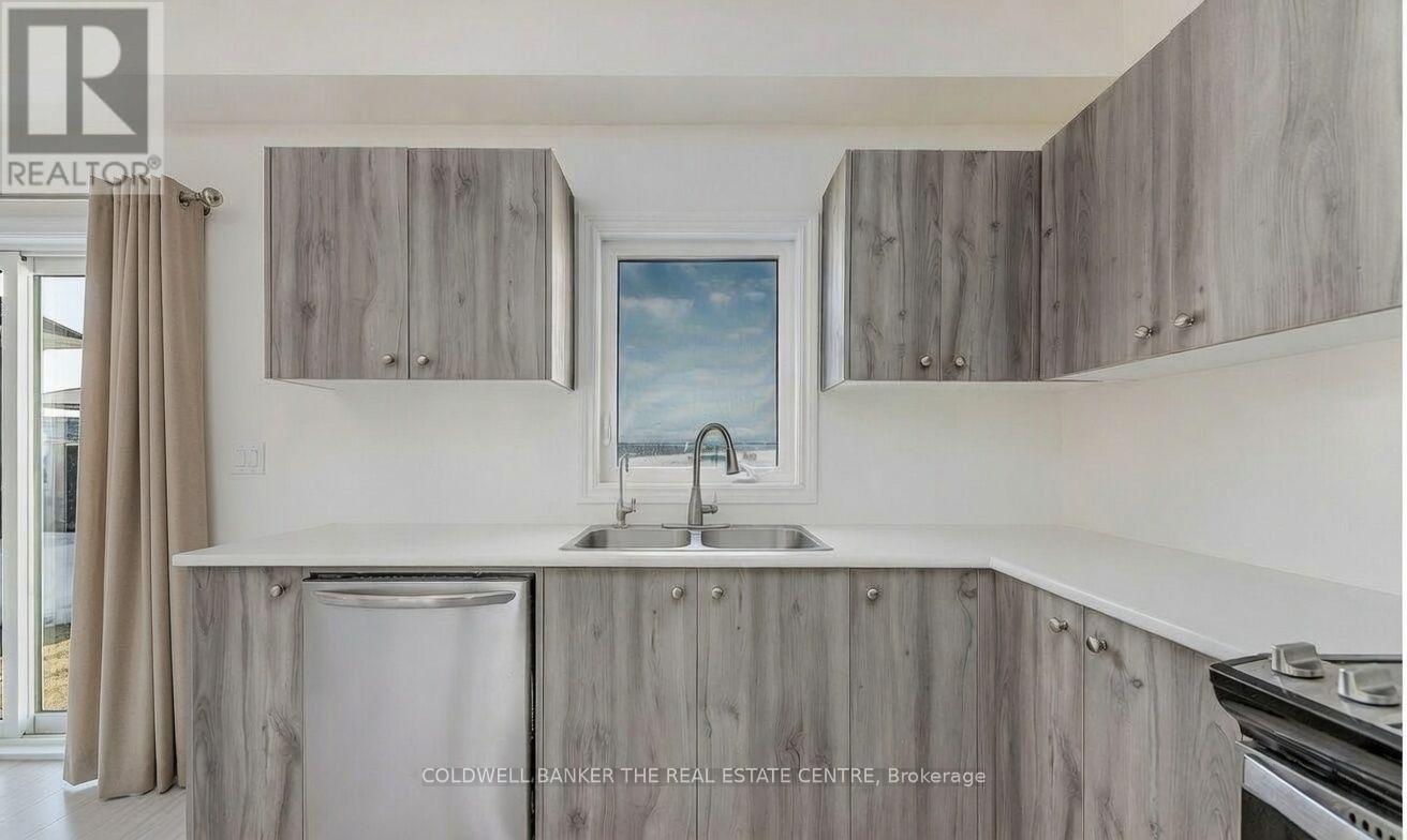 58 ATLANTIS DRIVE - Image 8