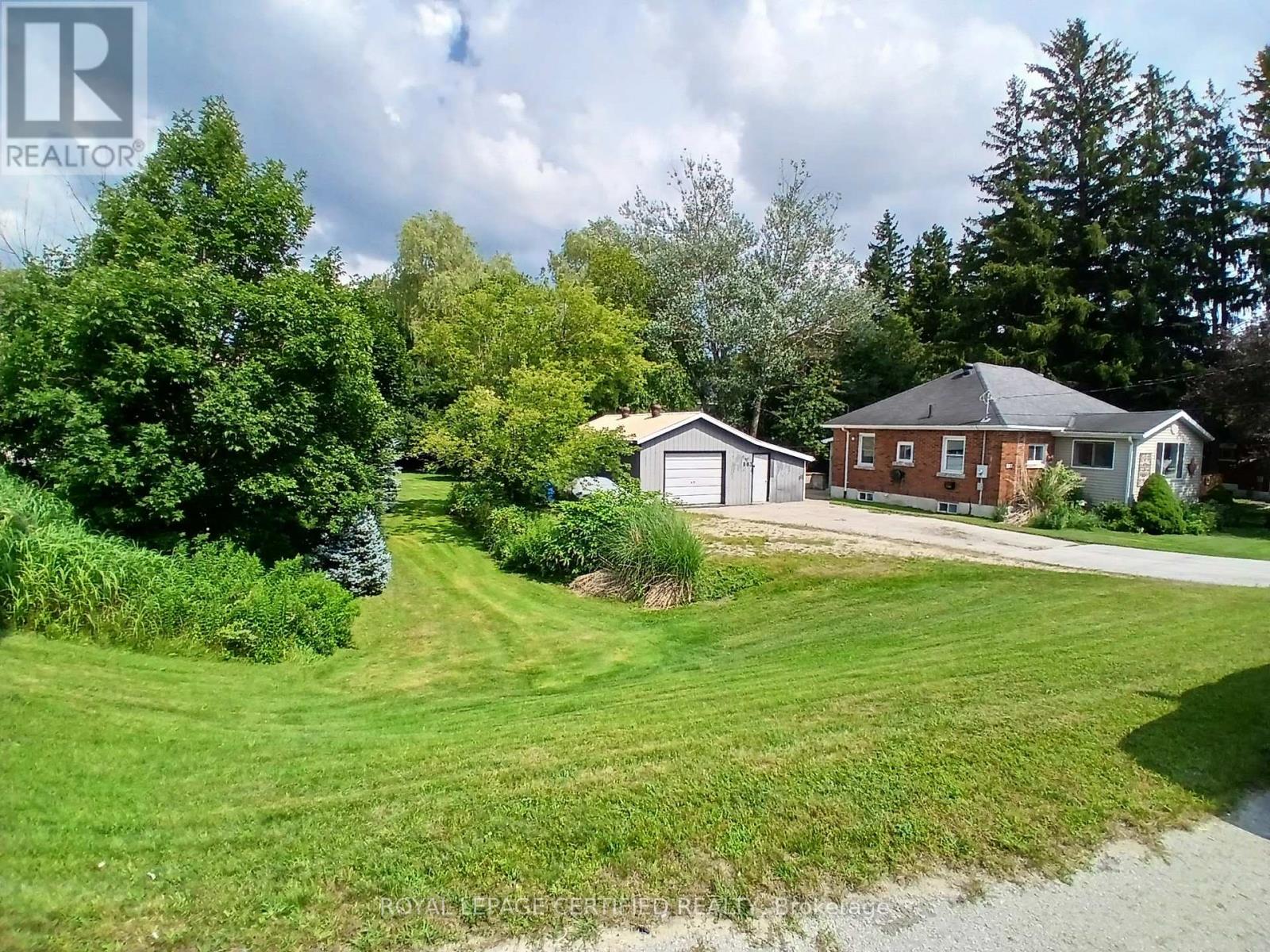 883 7TH AVENUE - 1