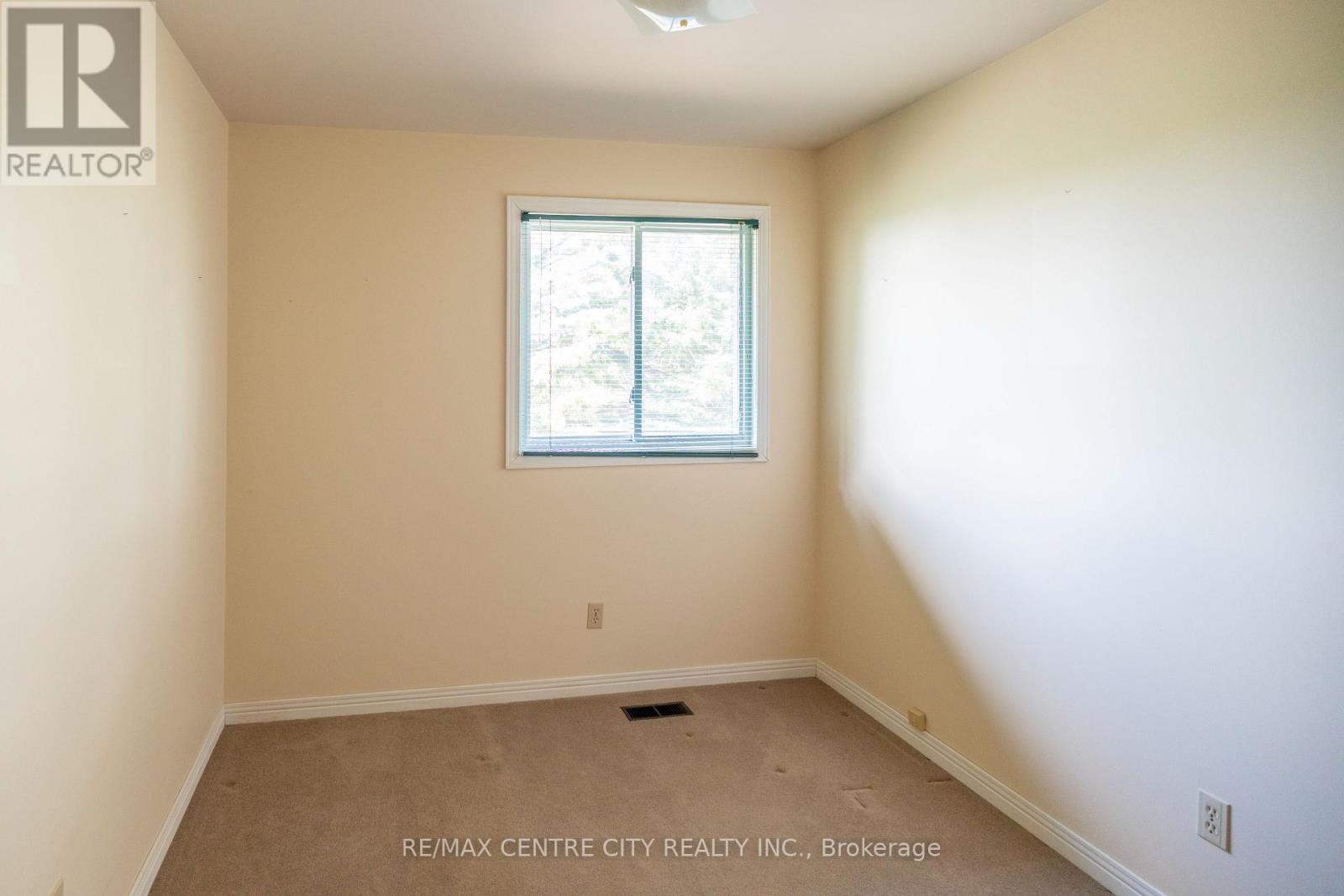 4943 FALCONBRIDGE DRIVE - 23