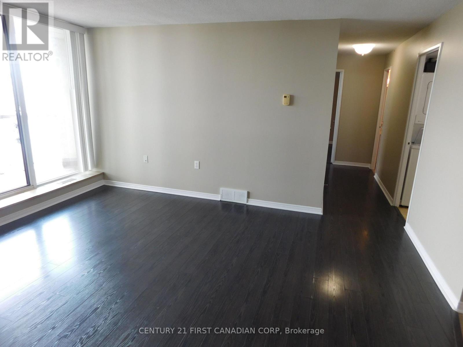 #2004 323 COLBORNE STREET - 9