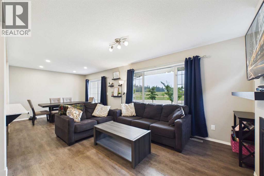 19 Golden Crescent, Red Deer