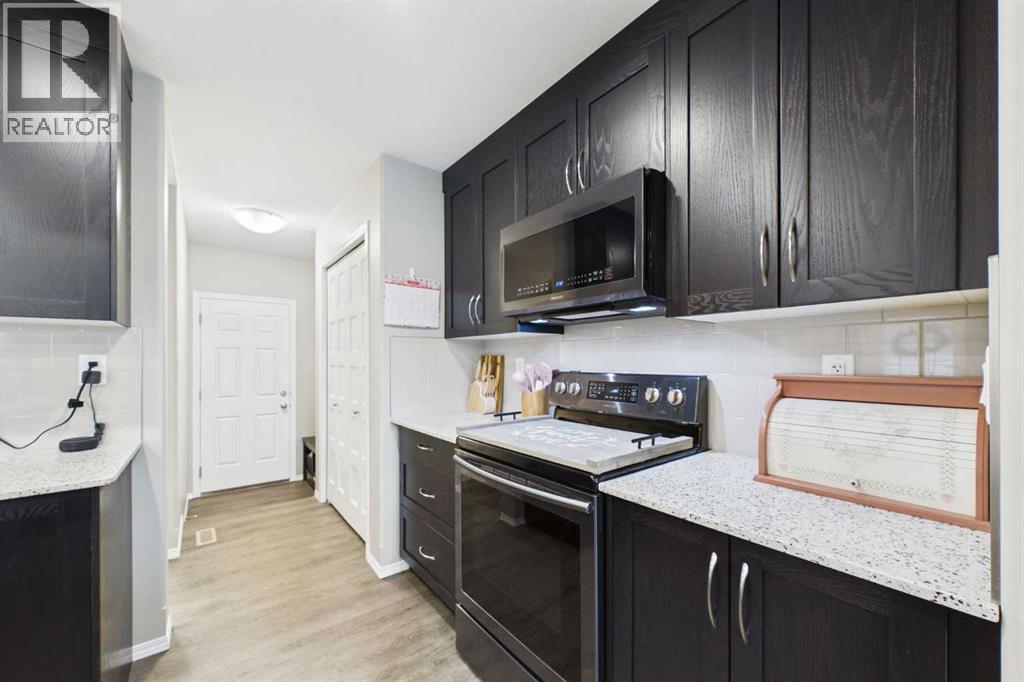 19 Golden Crescent, Red Deer