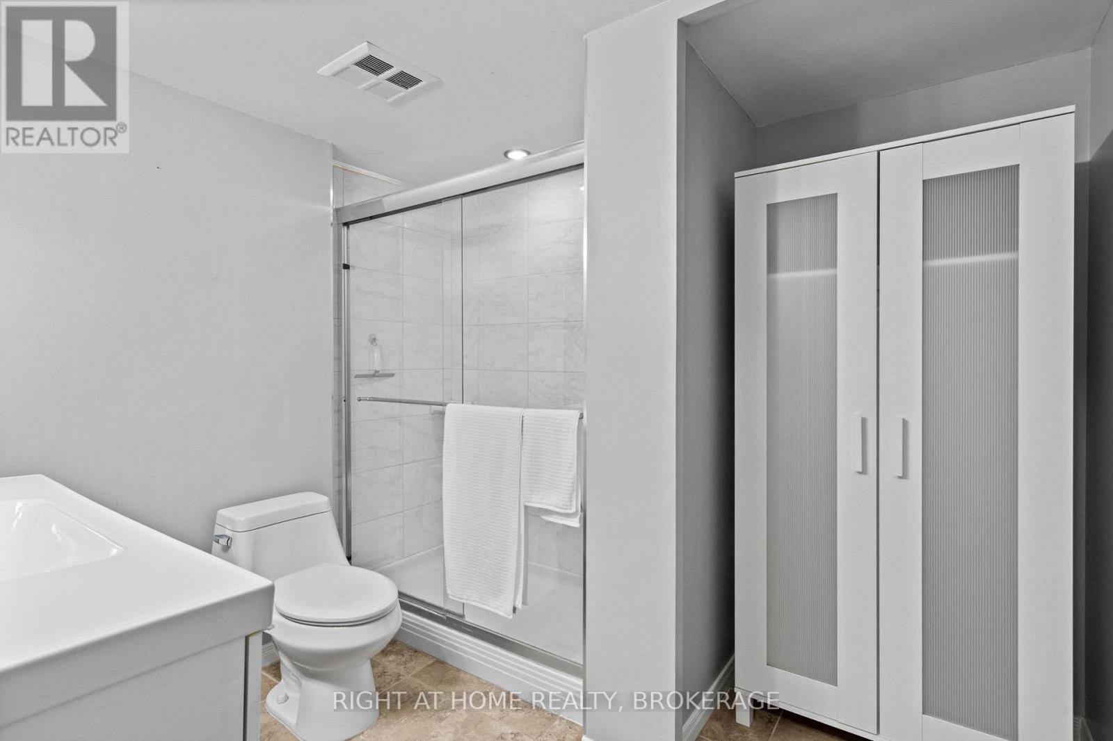 #801 162 MARTINDALE ROAD - 21