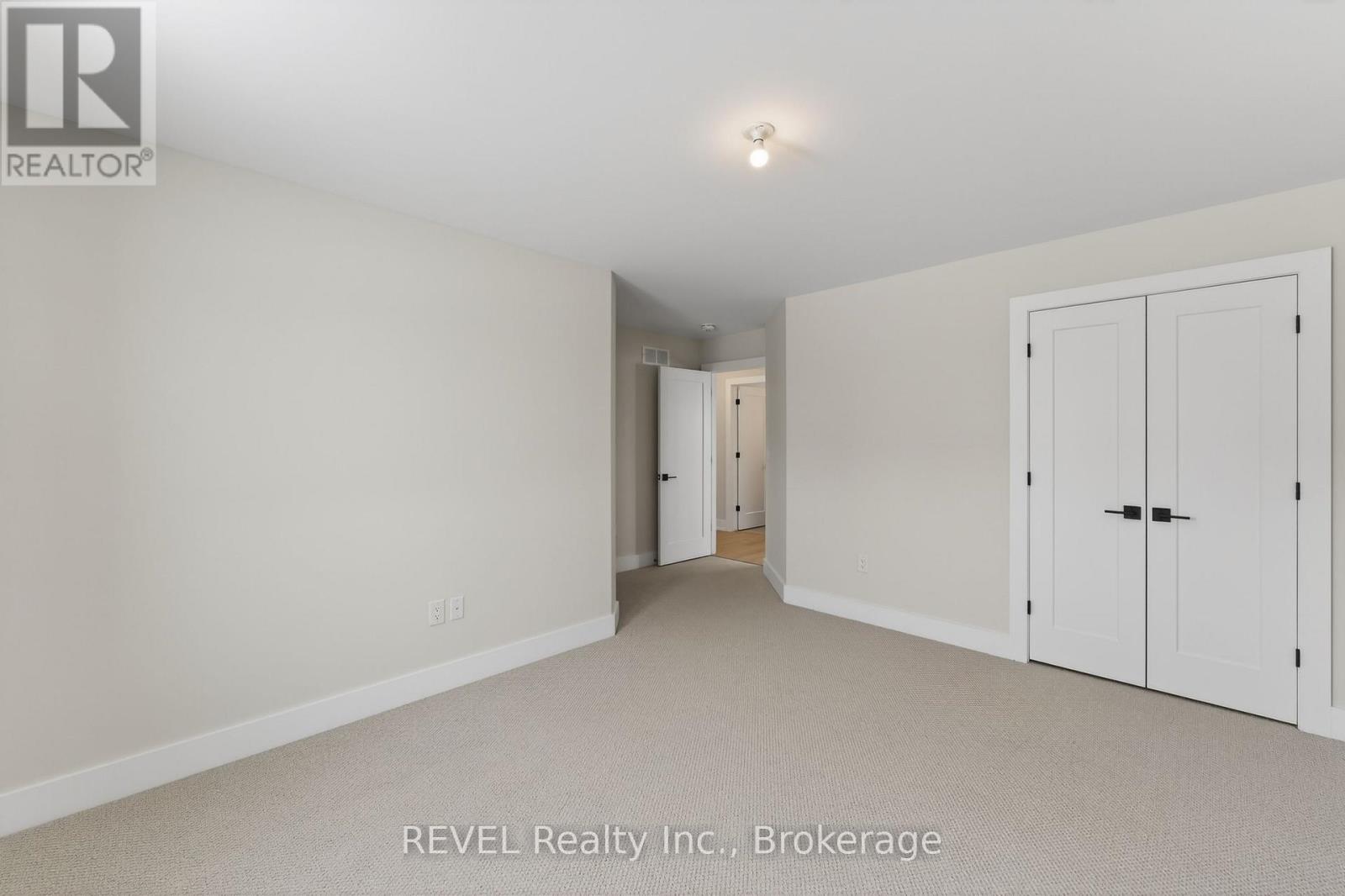 32 ANCHOR ROAD - 31
