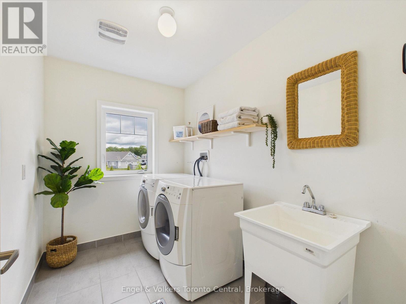 3 BROWNING BOULEVARD - Image 32