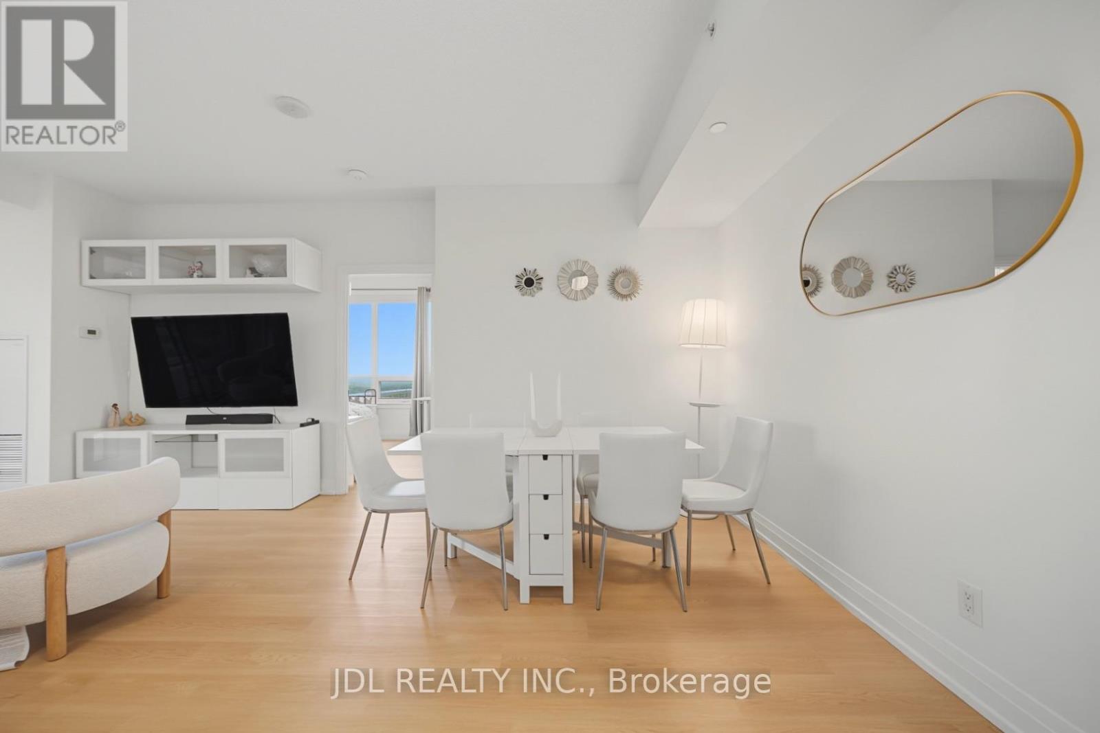 #902 7165 YONGE STREET - 16