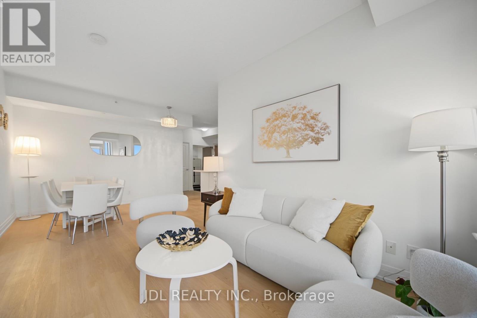 #902 7165 YONGE STREET - 21