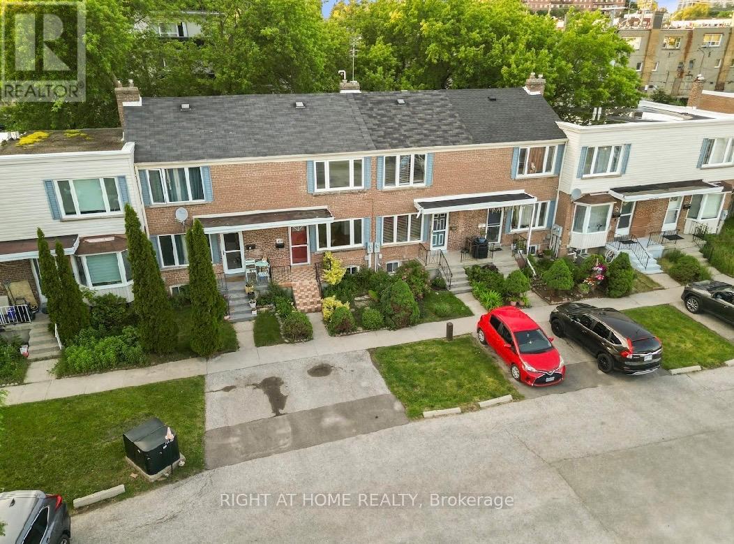 #49 740 KENNEDY ROAD - 1