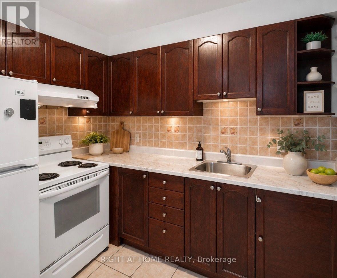 #49 740 KENNEDY ROAD - 6