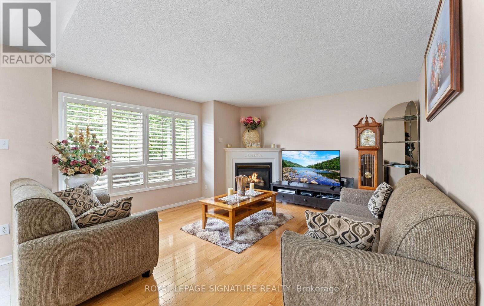3252 LABURNUM CRESCENT - 12