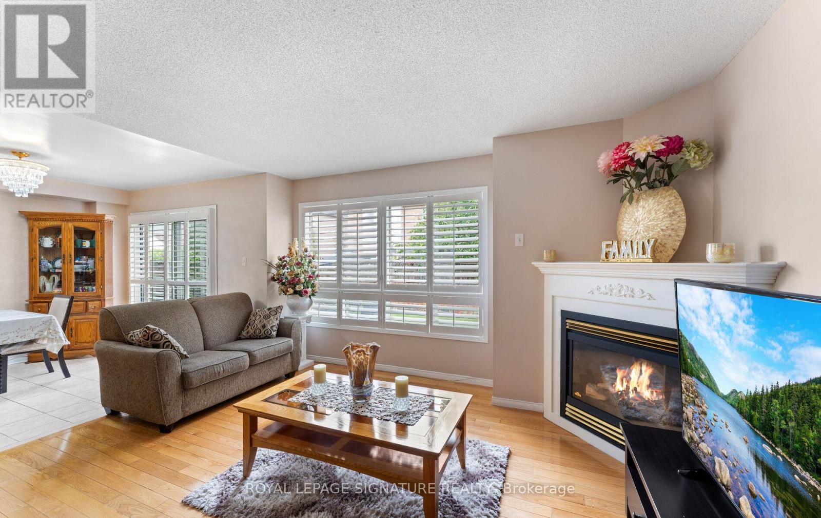 3252 LABURNUM CRESCENT - 13