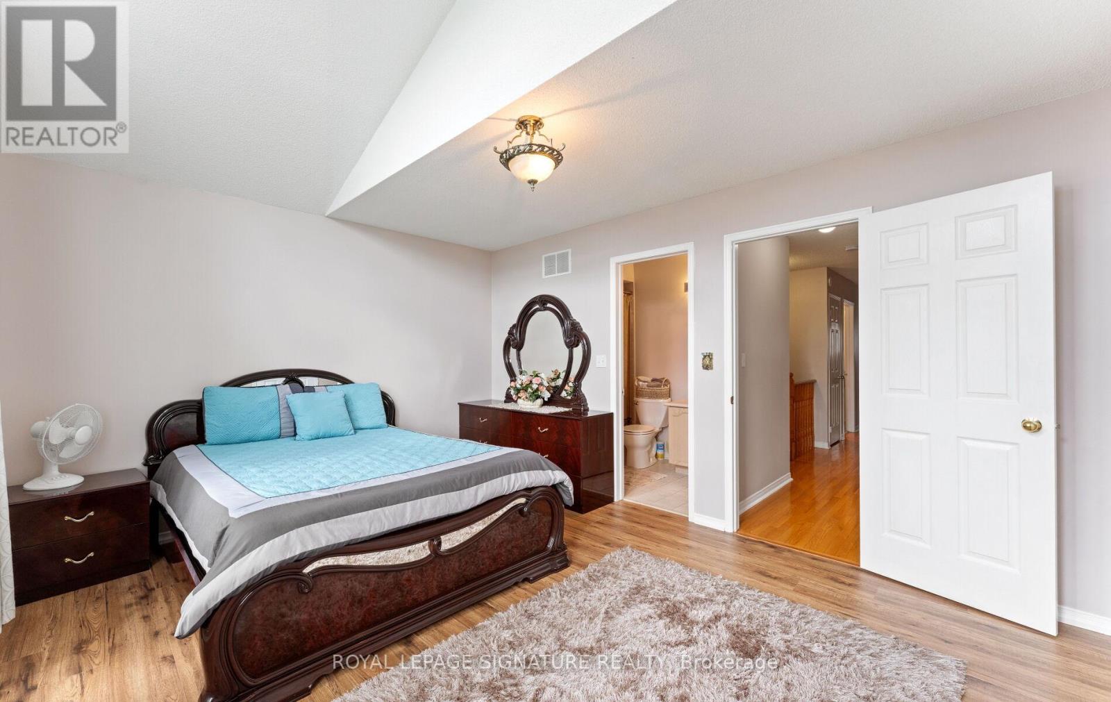 3252 LABURNUM CRESCENT - 27