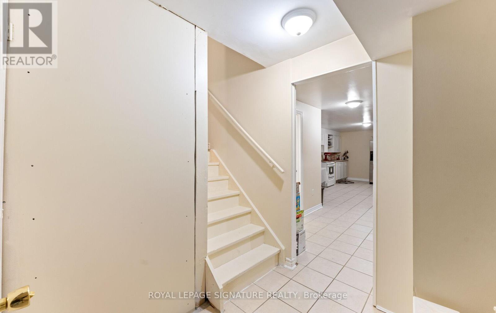 3252 LABURNUM CRESCENT - 31