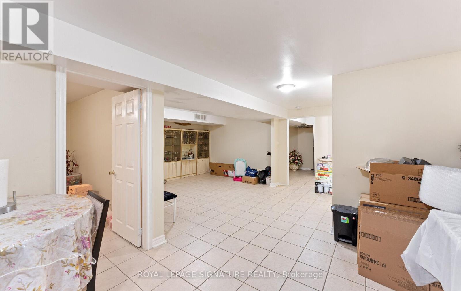 3252 LABURNUM CRESCENT - 36