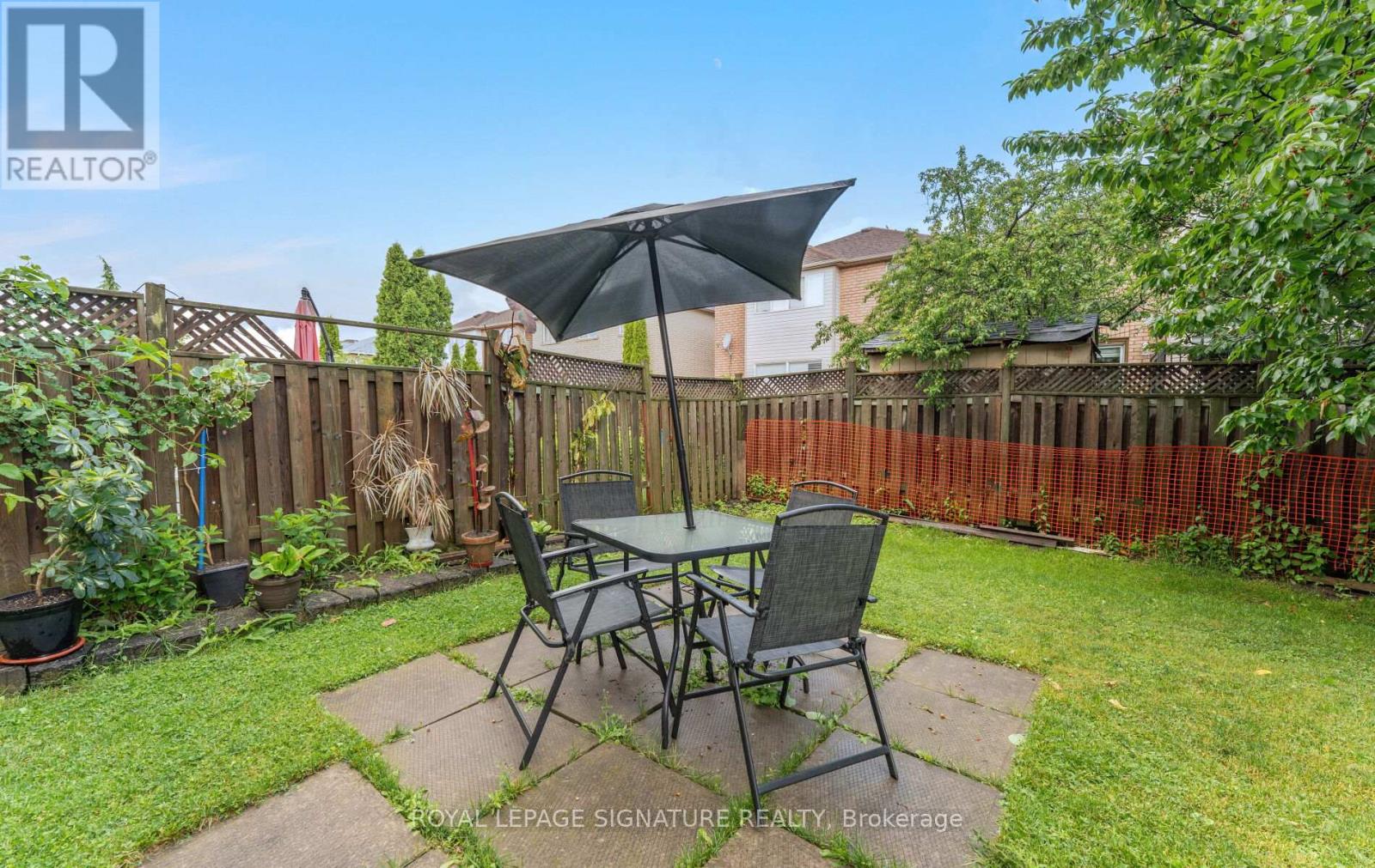 3252 LABURNUM CRESCENT - 44