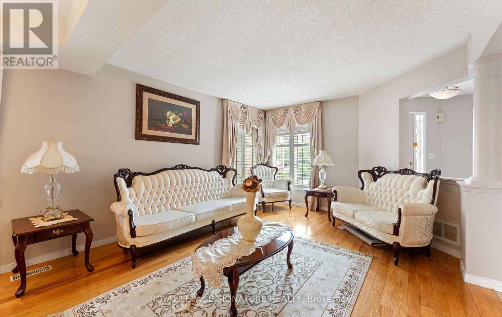 3252 LABURNUM CRESCENT - 9