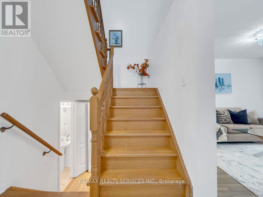 7 OLIVETT LANE - 21