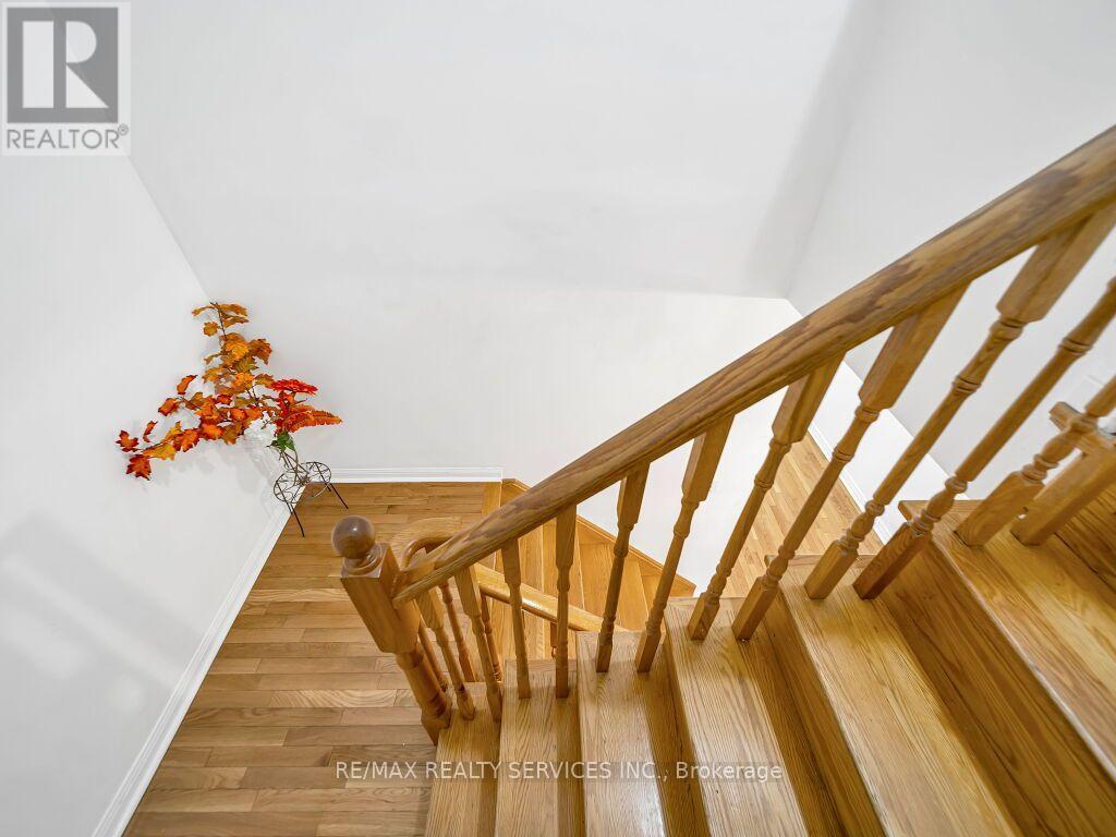 7 OLIVETT LANE - 22