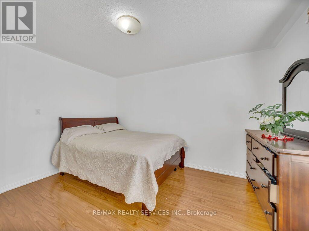 7 OLIVETT LANE - 28