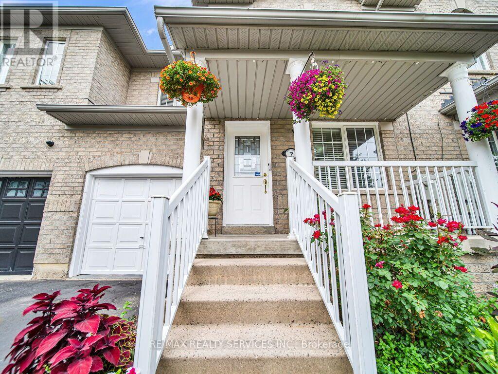 7 OLIVETT LANE - 5