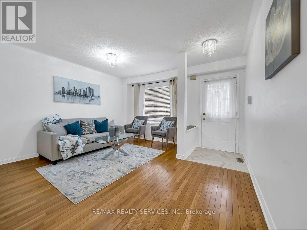 7 OLIVETT LANE - 6
