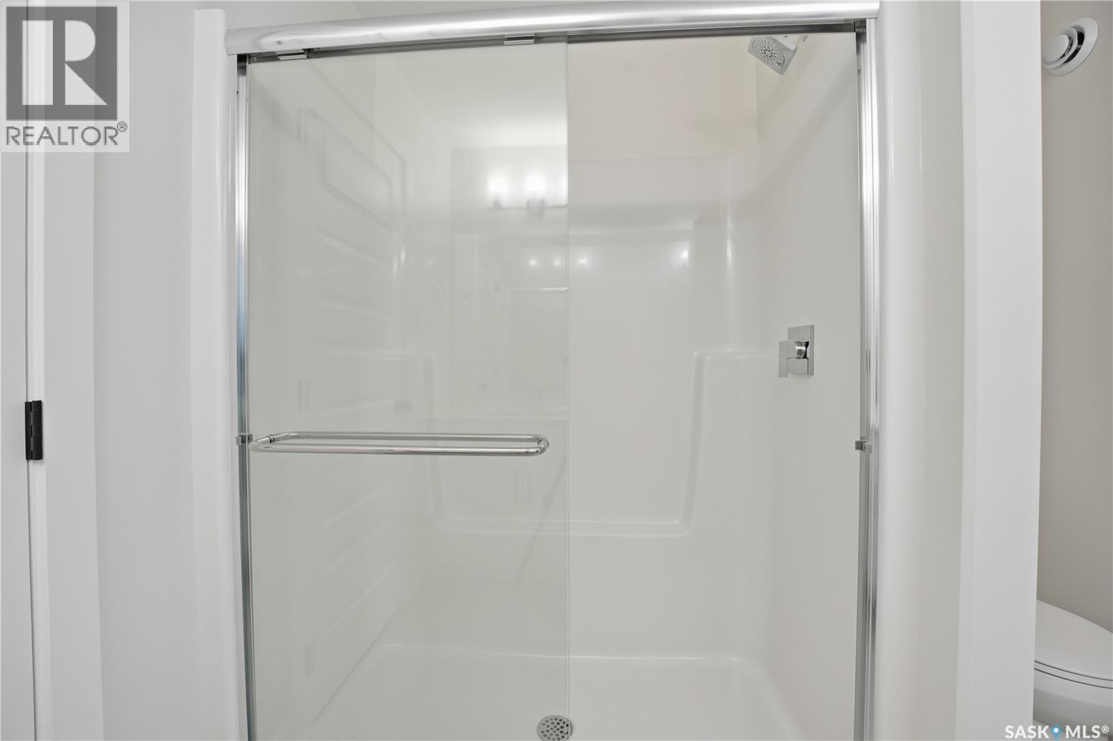 692 Nazarali LANE - 25