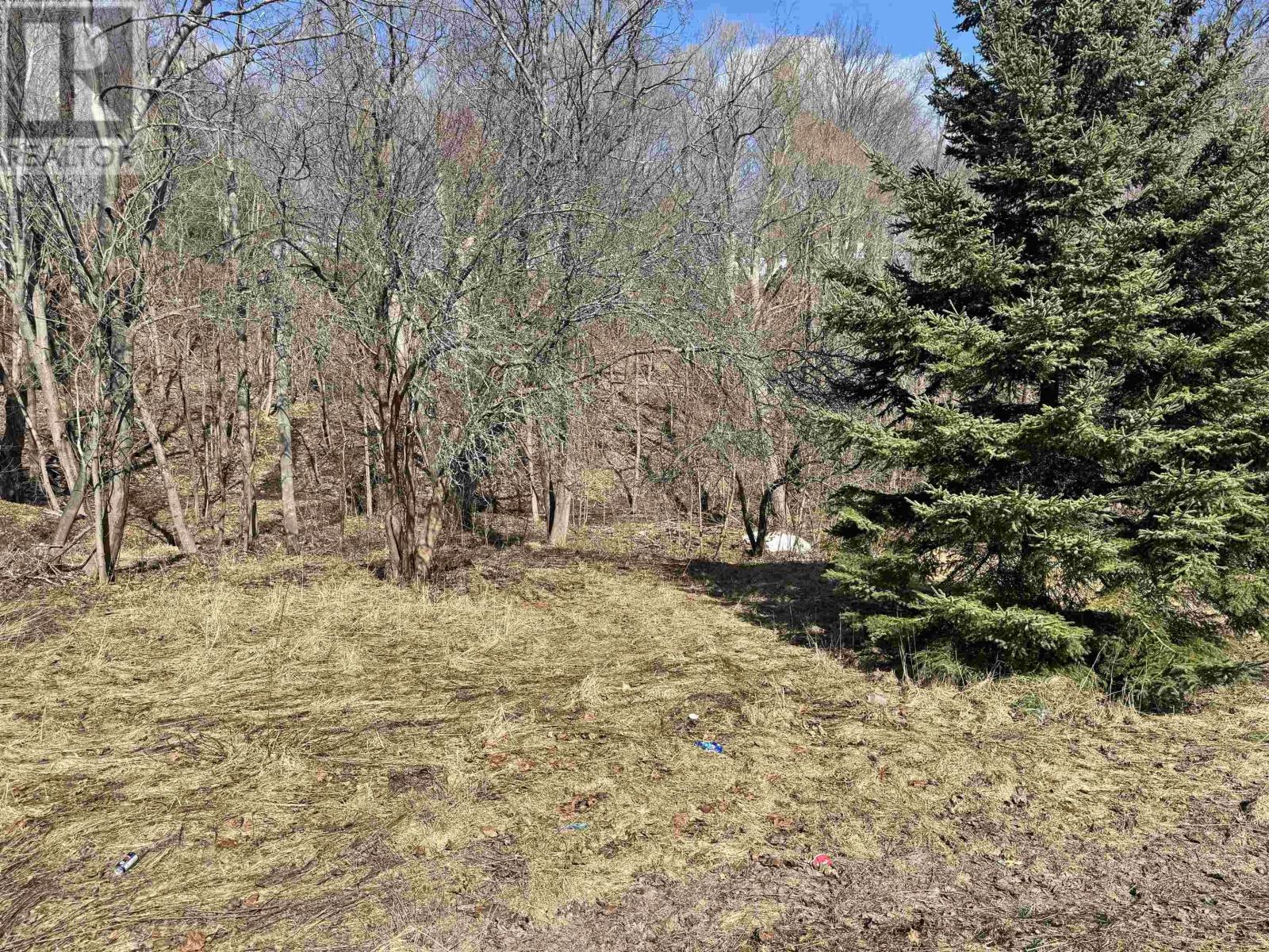 Lot Munroe Avenue