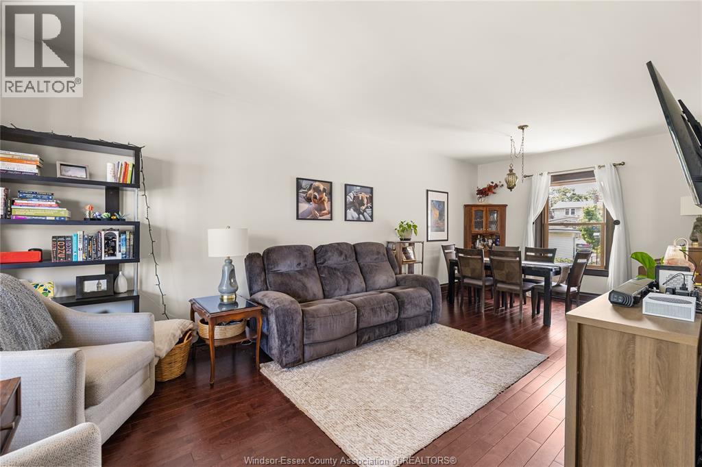 1033 CHURCH STREET - 5