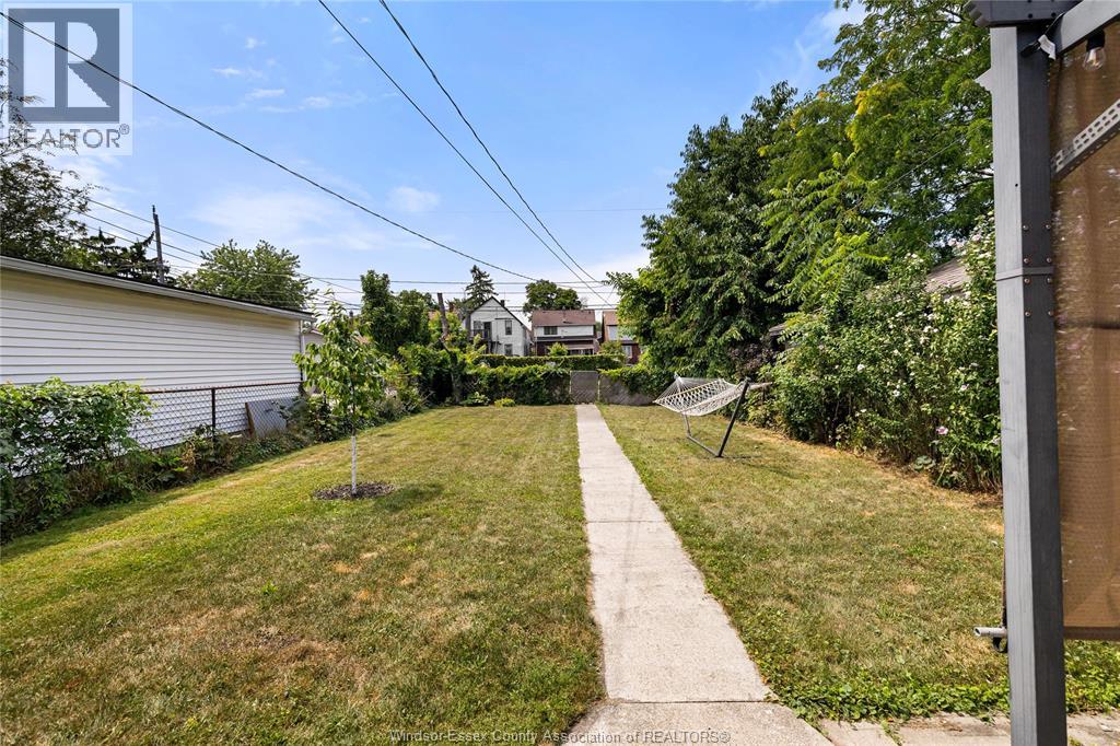 1033 CHURCH STREET - 21