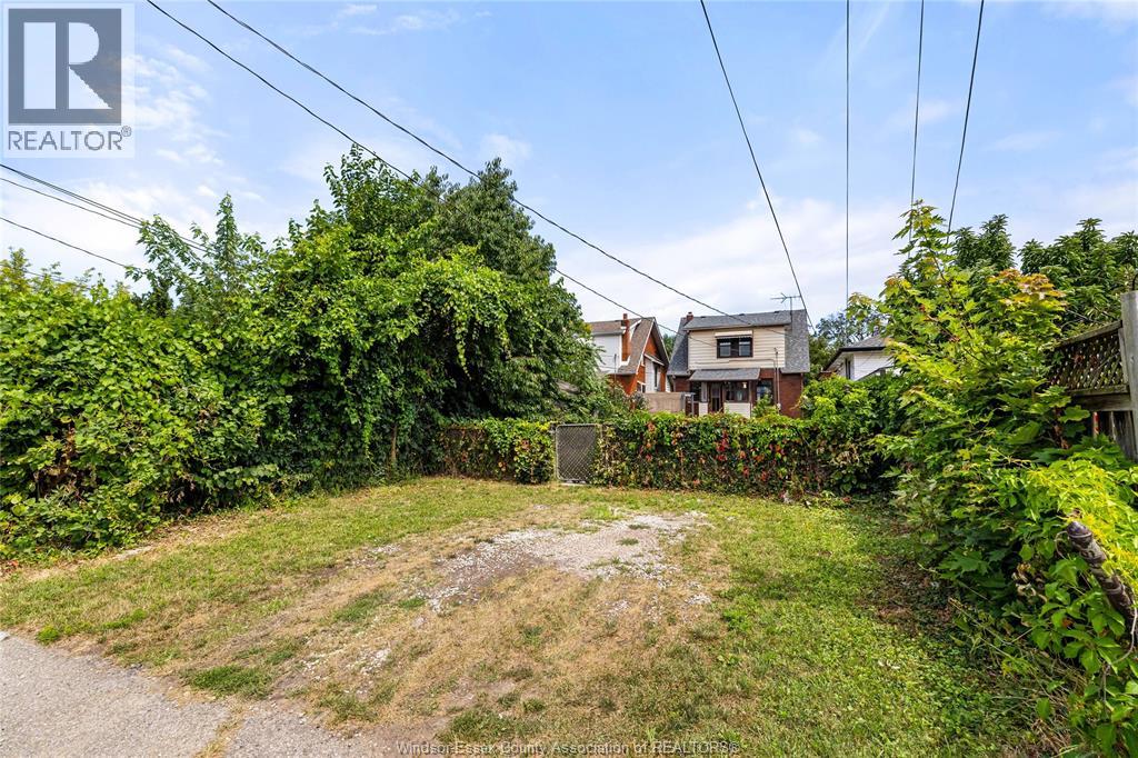 1033 CHURCH STREET - 23