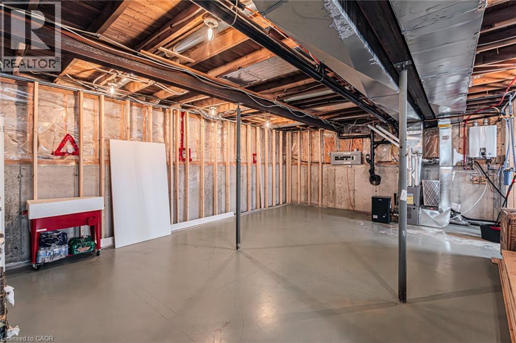 1231 LAKESHORE Road - 32