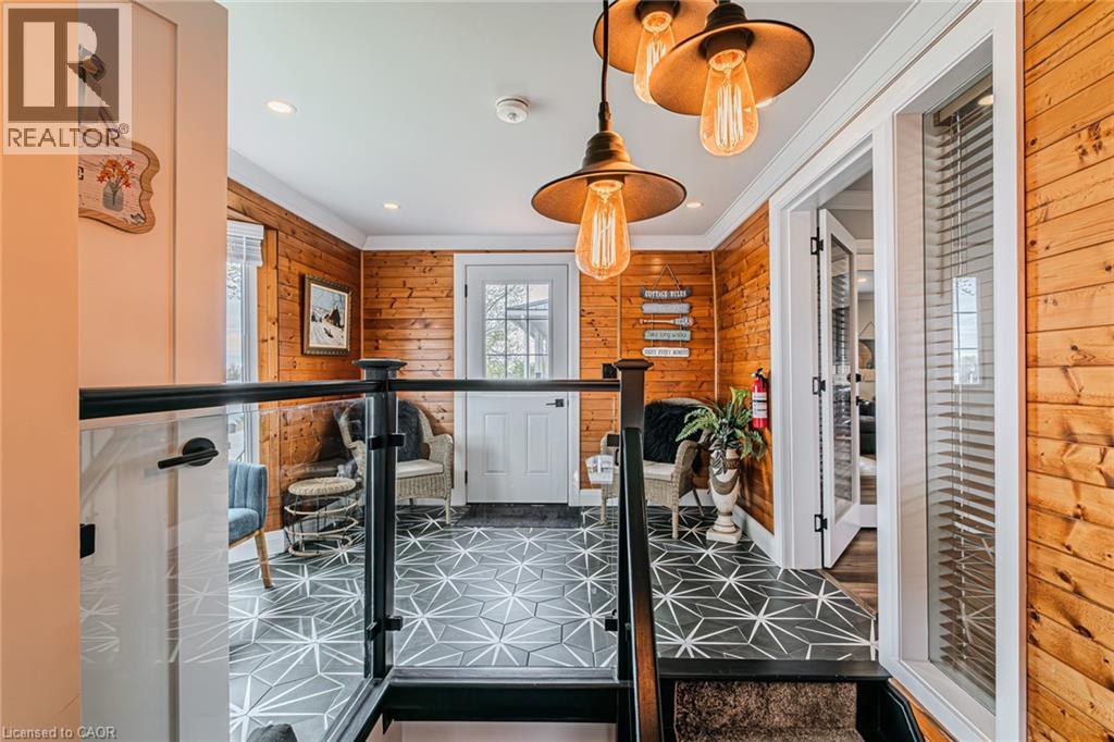 1231 LAKESHORE Road - 7
