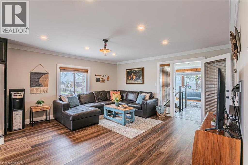 1231 LAKESHORE Road - 16
