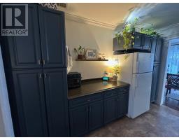 28 Spruce Avenue thumbnail 11
