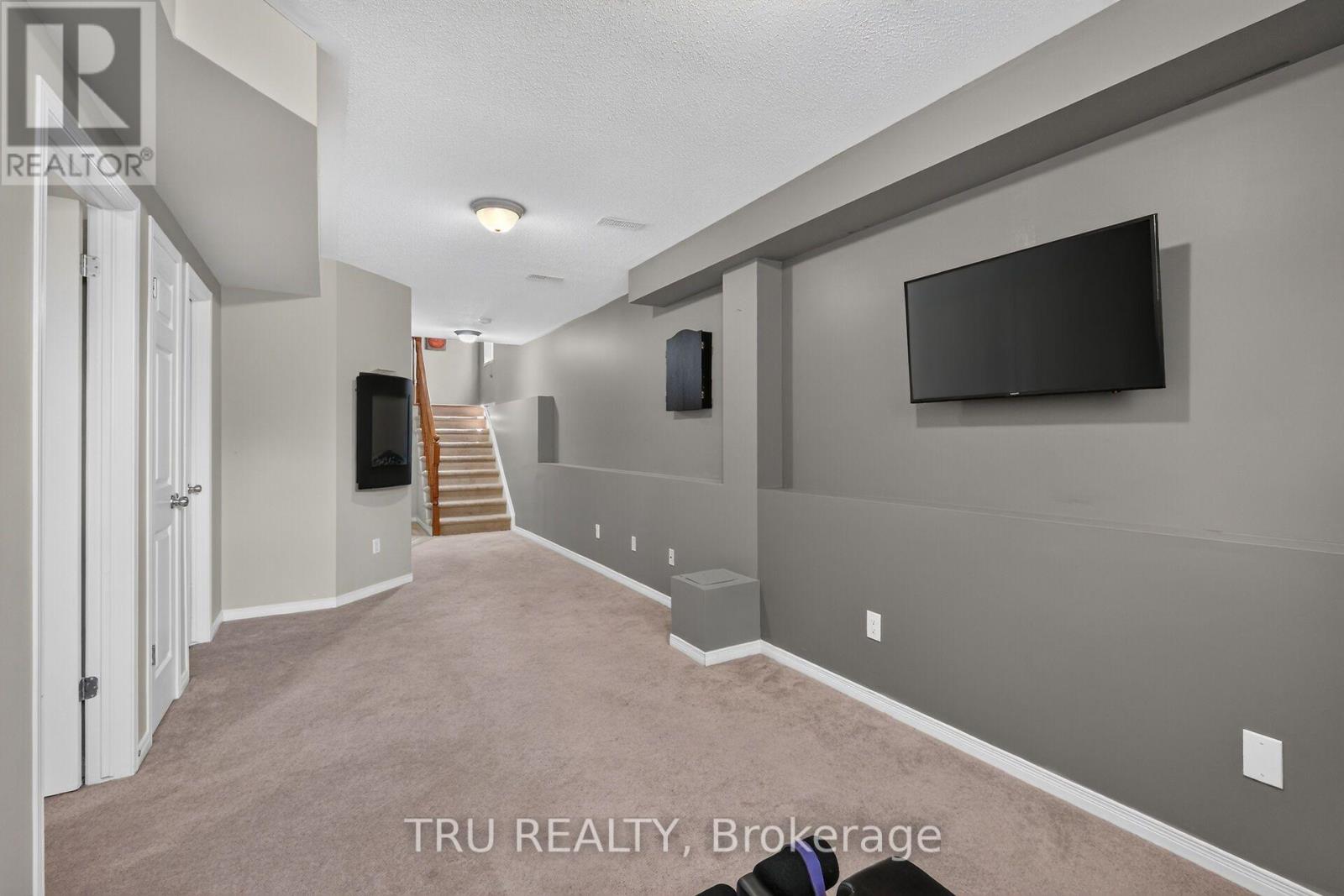258 PARKROSE PRIVATE - Image 31