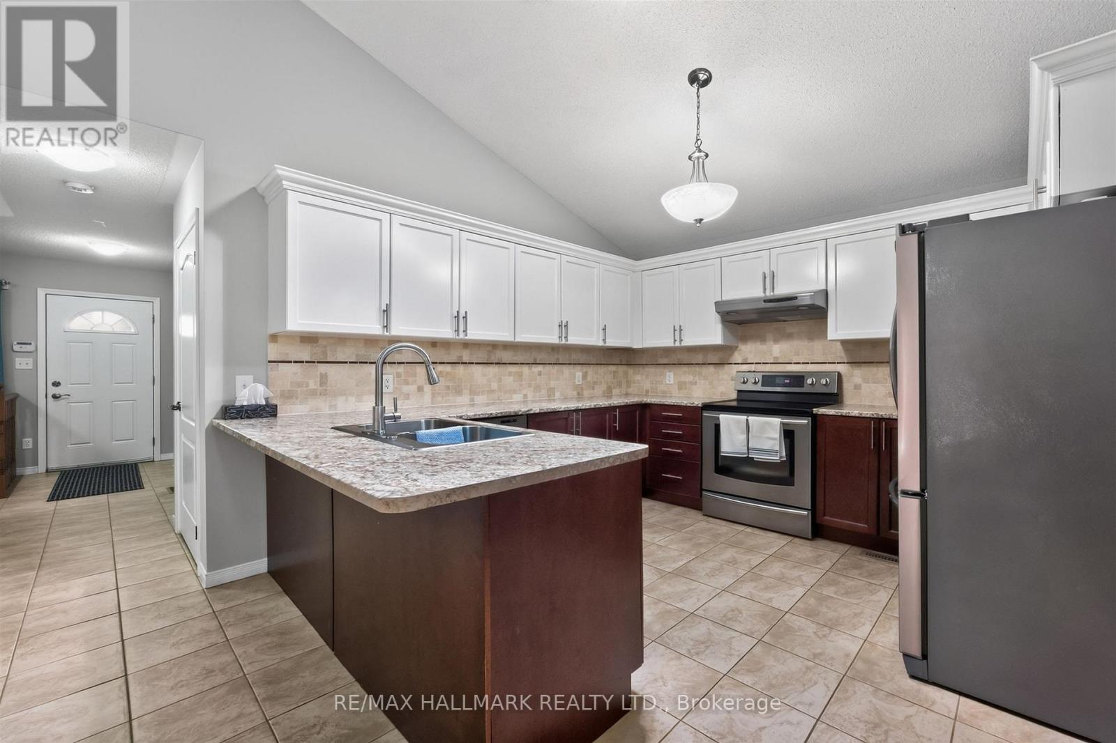 563 LUPLE AVENUE - 14