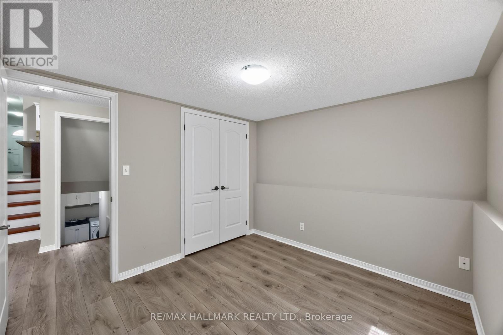 563 LUPLE AVENUE - Image 38