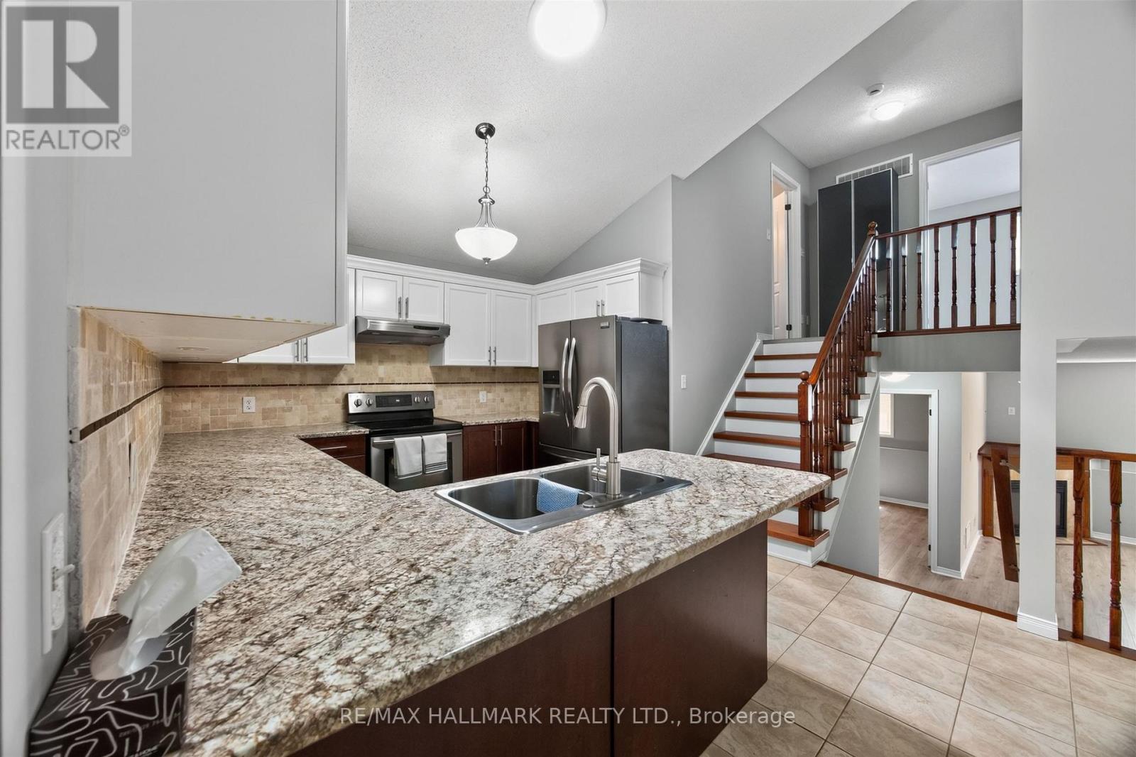 563 LUPLE AVENUE - 15