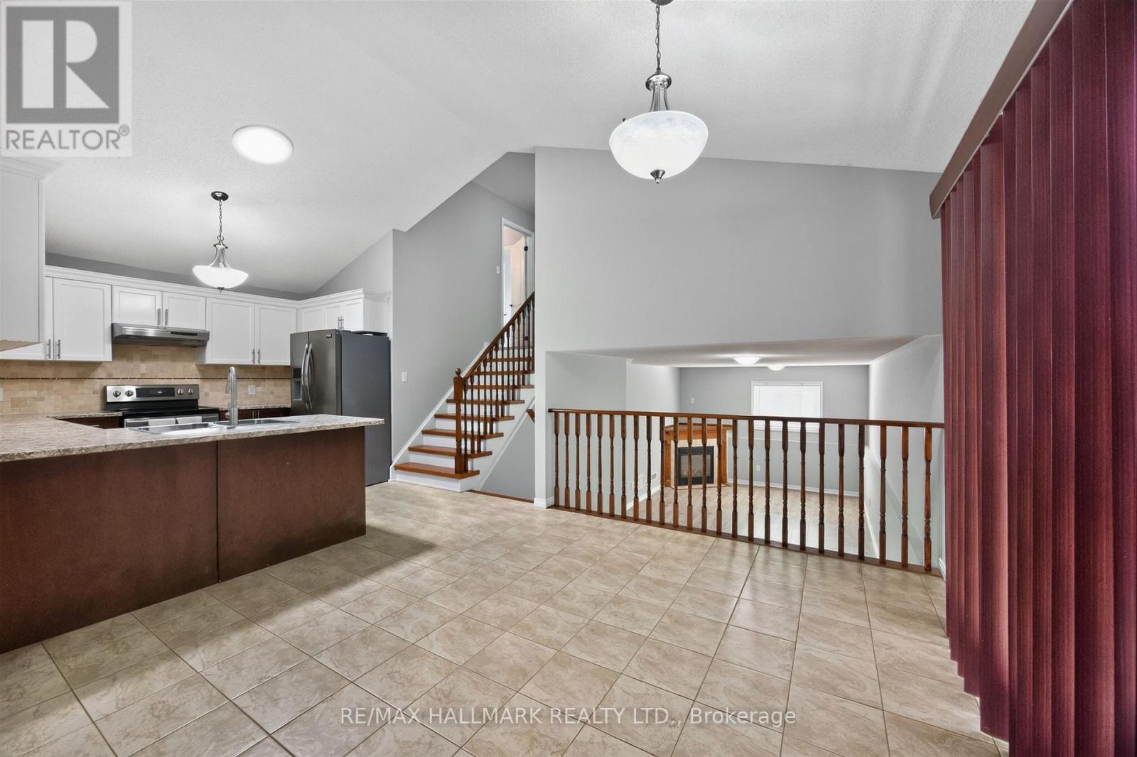563 LUPLE AVENUE - 19