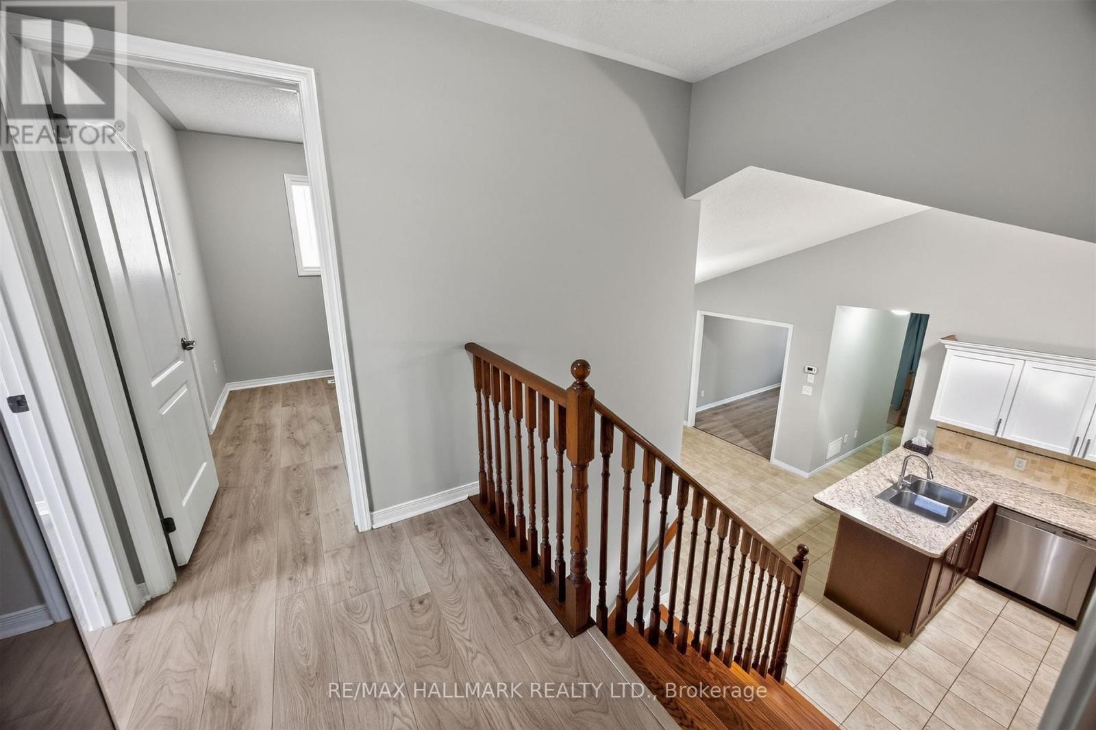 563 LUPLE AVENUE - Image 23