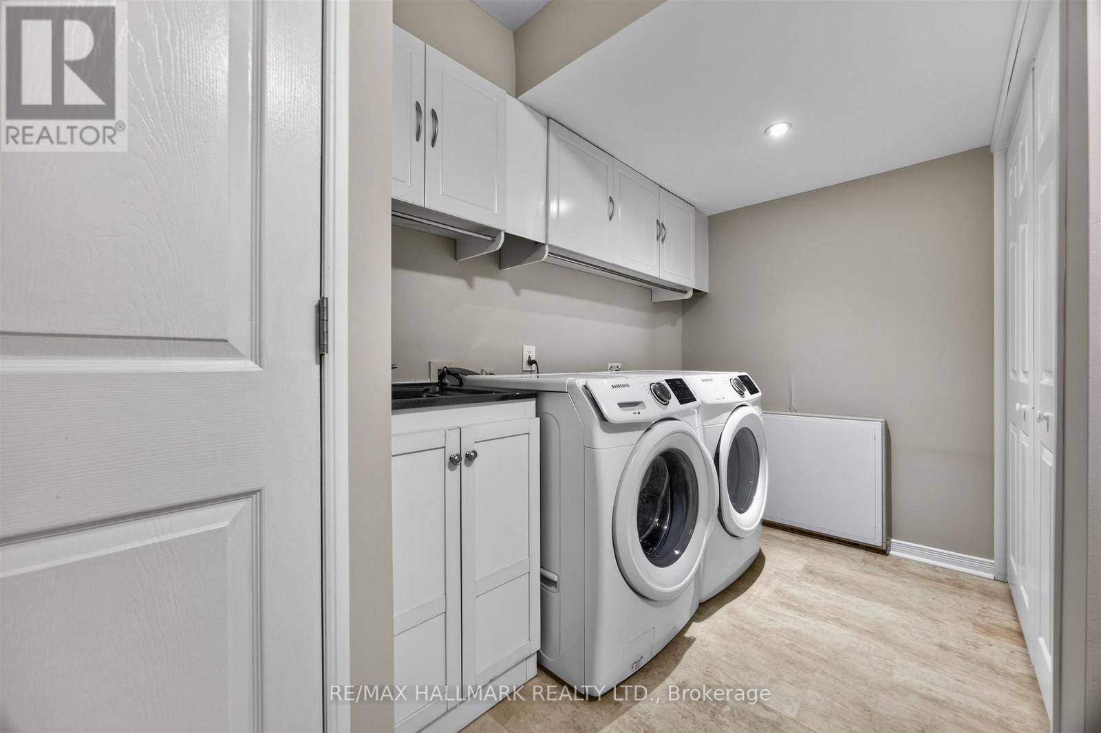 563 LUPLE AVENUE - 43