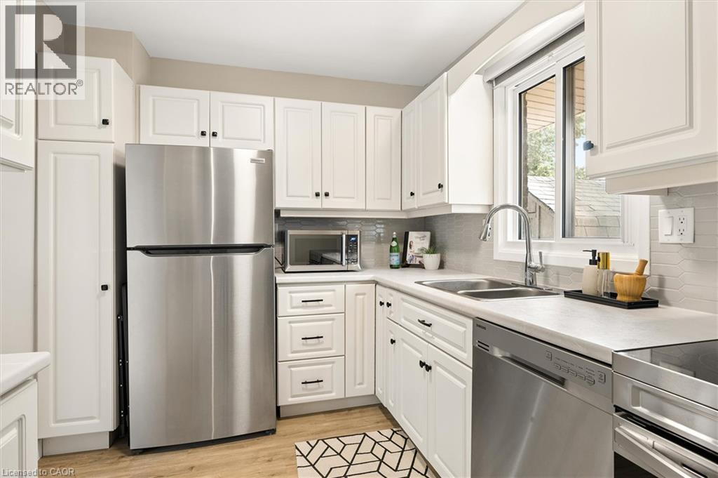89 MAPLE Avenue - Image 14