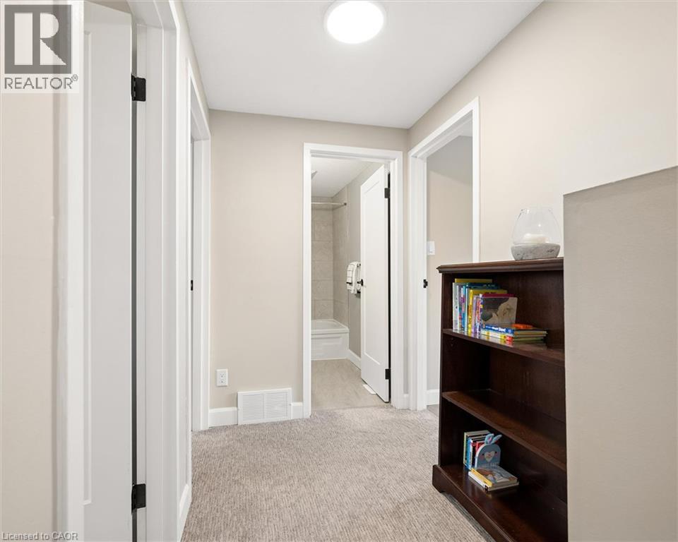 89 MAPLE Avenue - Image 18