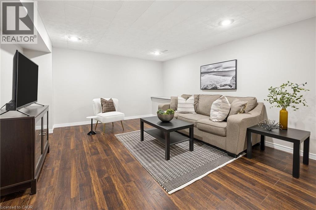 89 MAPLE Avenue - Image 26