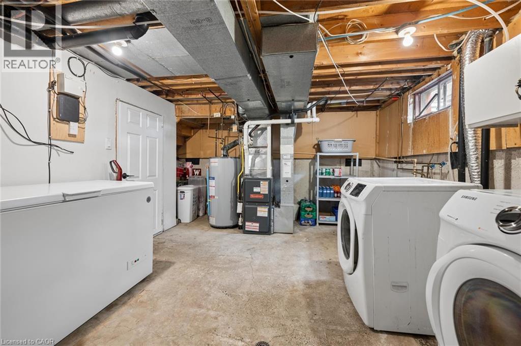 89 MAPLE Avenue - Image 29