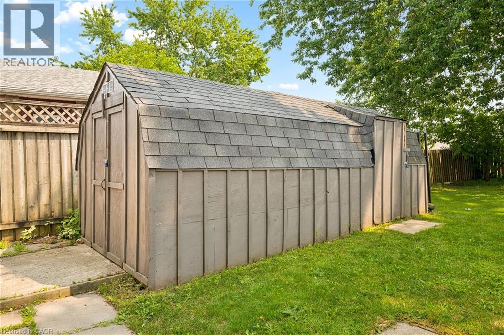 89 MAPLE Avenue - Image 31