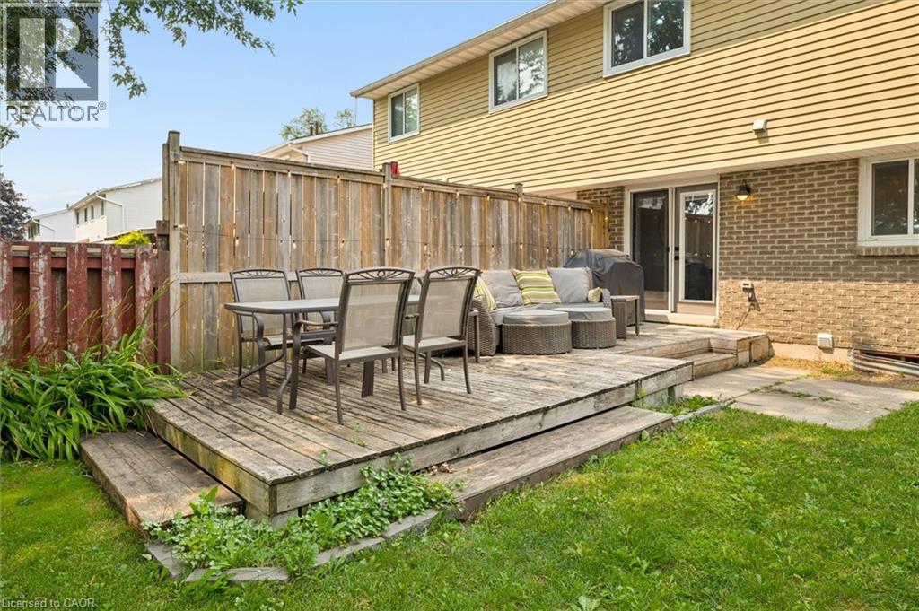 89 MAPLE Avenue - Image 33
