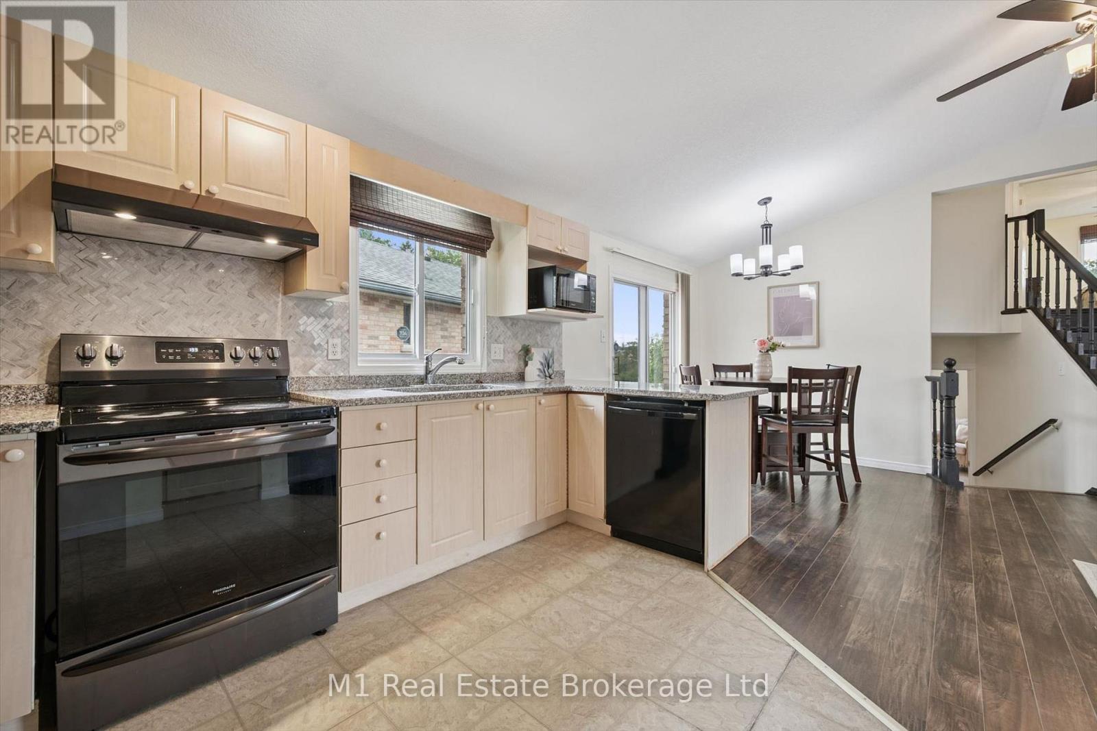 72 ORCHID CRESCENT - 15