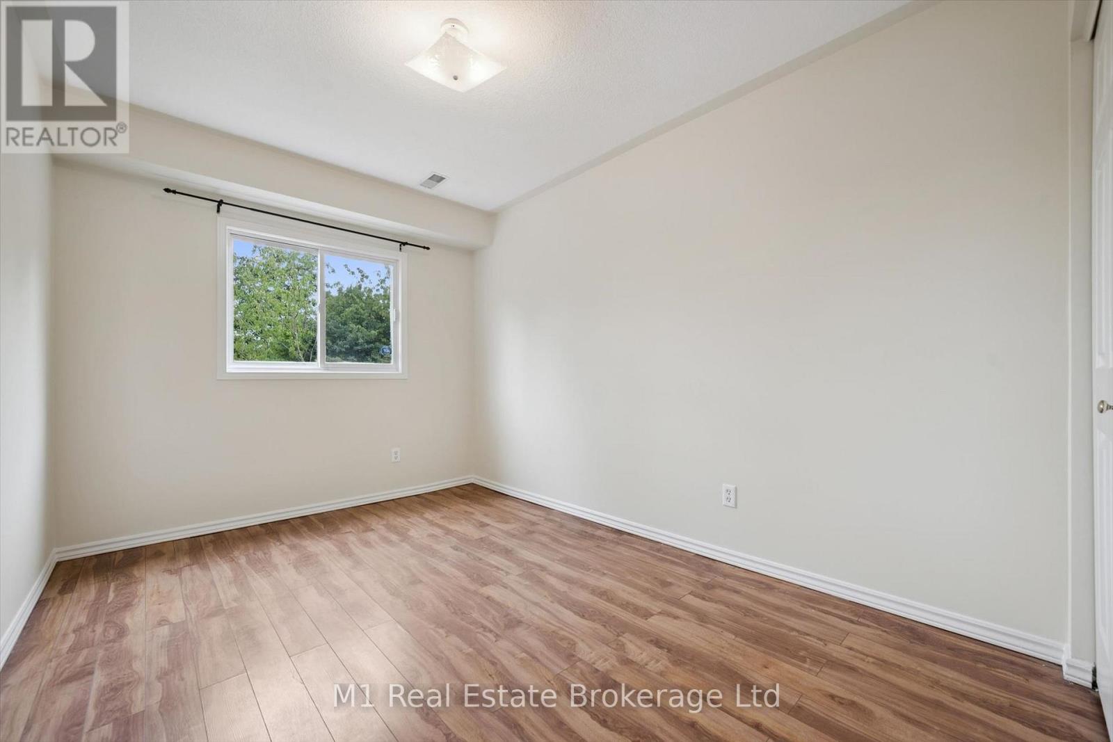 72 ORCHID CRESCENT - 26