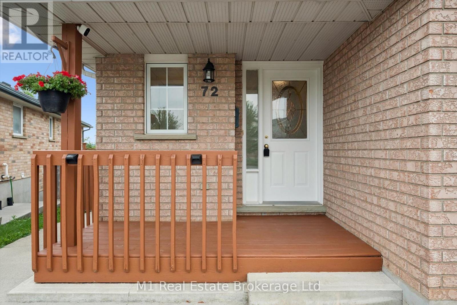 72 ORCHID CRESCENT - 3
